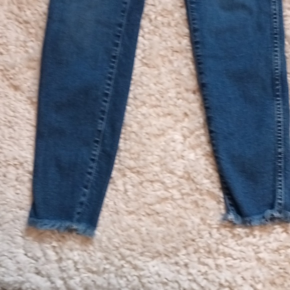 Madewell Jeans - Picture 2 of 8
